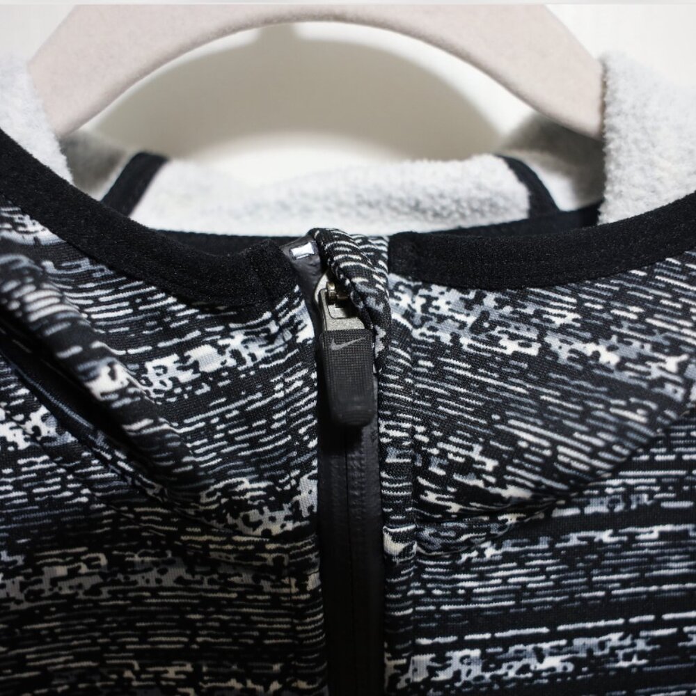 Women's Nike Therma Fit Zip-Up Sweater - Picture 2 of 6